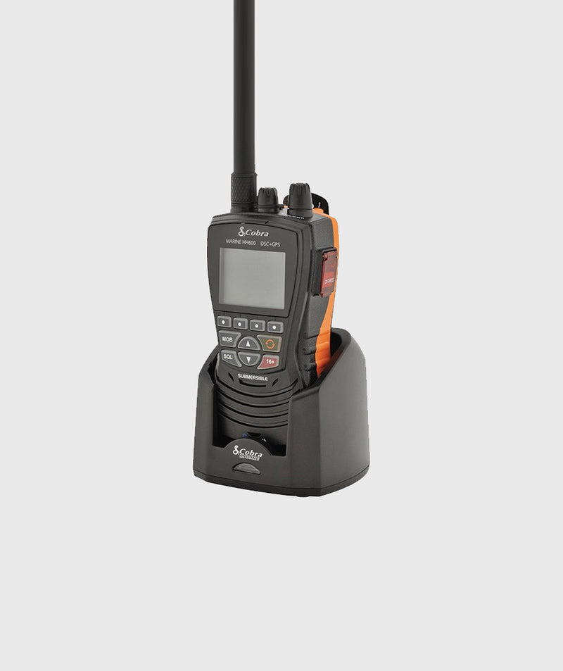Cobra MR HH600 FLT GPS BTE - On charger